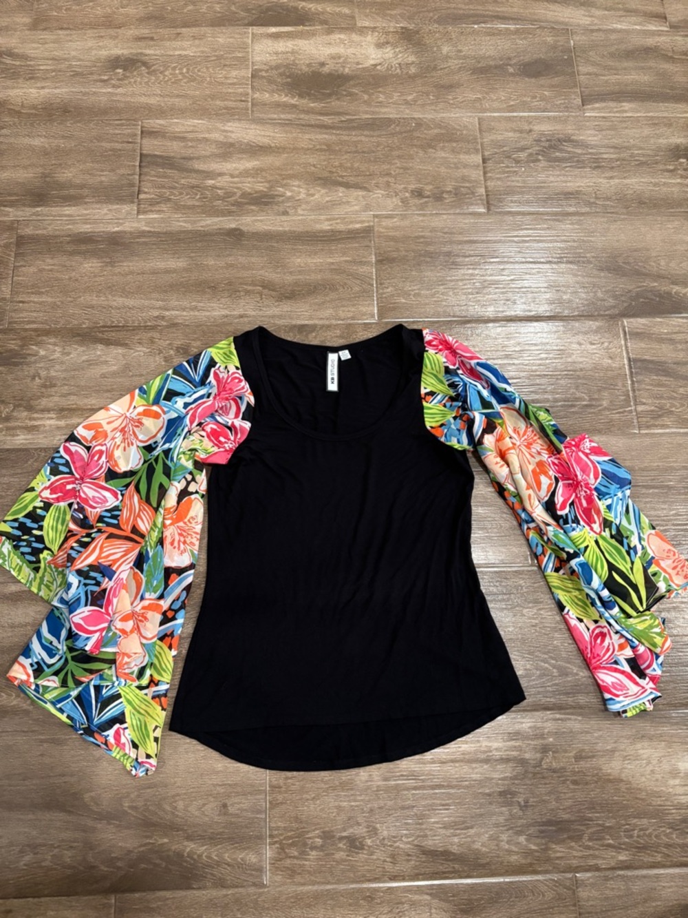 Black Top with Floral Bell Sleeves - Women's Small Dramatic Sleeve Artsy‎